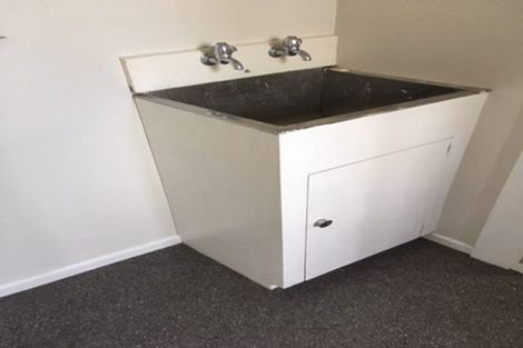 Photo of property in 24b Fitzpatrick Street, Newlands, Wellington, 6037