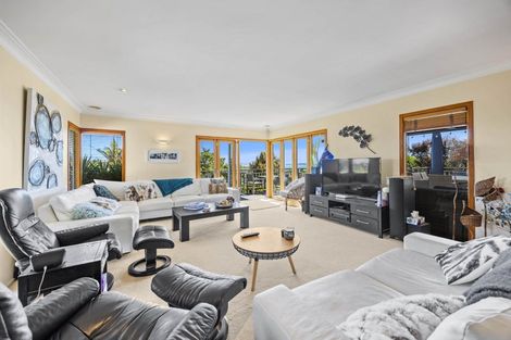 Photo of property in 4 Mellons Bay Road, Howick, Auckland, 2014