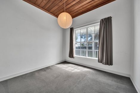 Photo of property in 45 Fitzroy Road, Fitzroy, New Plymouth, 4312