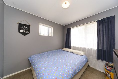 Photo of property in 1 Escort Grove, Awapuni, Palmerston North, 4412