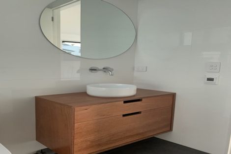 Photo of property in 14 City View Terrace, Birkenhead, Auckland, 0626