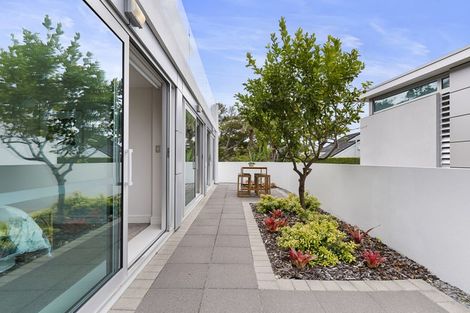 Photo of property in 11a Bournemouth Terrace, Murrays Bay, Auckland, 0630