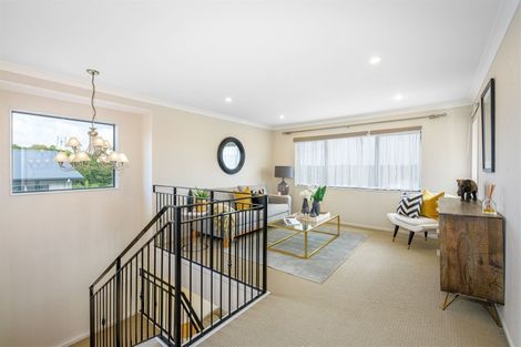 Photo of property in 72 Schnapper Rock Road, Schnapper Rock, Auckland, 0632