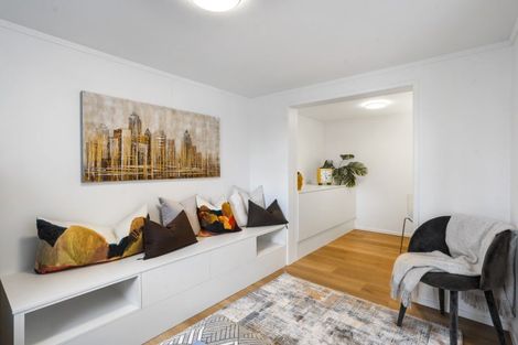 Photo of property in 2/57 Moana Avenue, One Tree Hill, Auckland, 1061