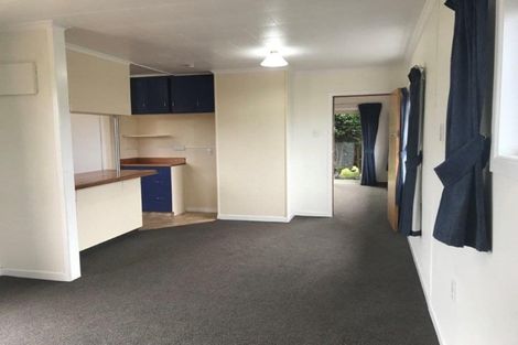 Photo of property in 1 Truby King Street, Merrilands, New Plymouth, 4312