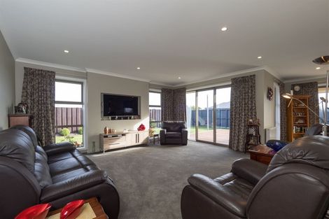 Photo of property in 17 Whiteoak Grove, Tinwald, Ashburton, 7700