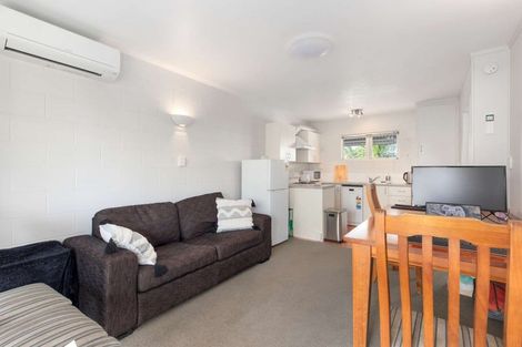 Photo of property in 10/32 Blockhouse Bay Road, Avondale, Auckland, 1026