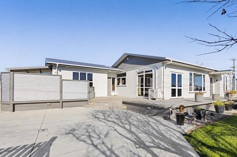 Photo of property in 114 Glover Road, Hawera, 4610