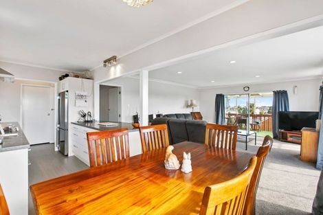 Photo of property in 19a Rodney Street, Howick, Auckland, 2014