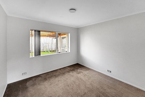 Photo of property in 60 Magic Way, Randwick Park, Auckland, 2105