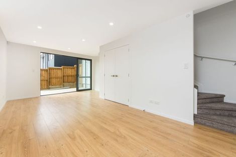 Photo of property in 6 Mokopiko Court, Beach Haven, Auckland, 0626