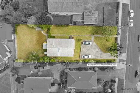 Photo of property in 33 Clayburn Road, Glen Eden, Auckland, 0602