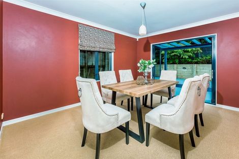 Photo of property in 25 Hogarth Rise, West Harbour, Auckland, 0618