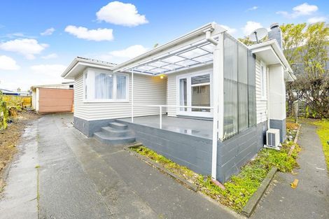 Photo of property in 16 Noel Burnside Road, Wiri, Auckland, 2025