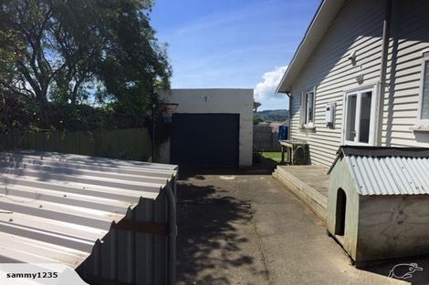 Photo of property in 316 Stokes Valley Road, Stokes Valley, Lower Hutt, 5019