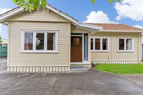 Photo of property in 25 Manuroa Road, Takanini, 2112