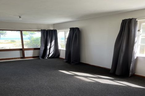 Photo of property in 24 Pukatea Street, Eastbourne, Lower Hutt, 5013