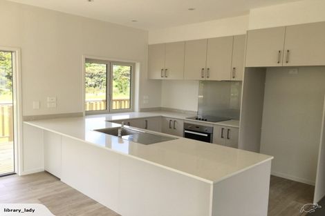 Photo of property in 14 Rheingold Place, Huapai, Kumeu, 0810