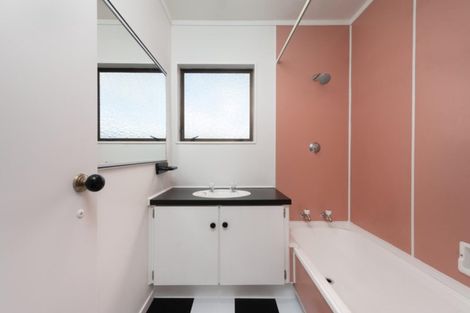 Photo of property in 13b Pokapu Place, Bethlehem, Tauranga, 3110