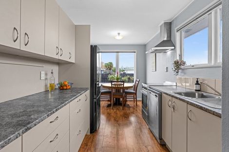 Photo of property in 30 Upham Street, Havelock North, 4130