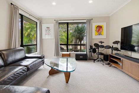 Photo of property in 17 Terry Smyth Drive, Kumeu, 0892