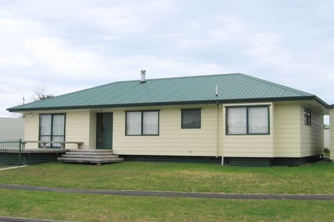 Photo of property in 100a Lorraine Place, Whangamata, 3620