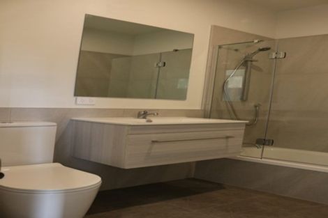 Photo of property in 10a Mcleod Road, Weymouth, Auckland, 2103