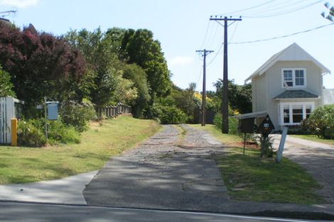Photo of property in 12 Woodside Avenue, Northcote, Auckland, 0627
