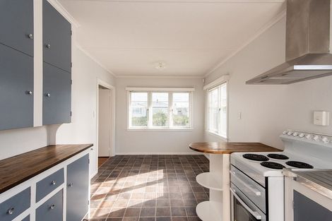 Photo of property in 8 Hillary Crescent, Maraenui, Napier, 4110