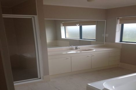 Photo of property in 9 Halstead Place, Huntington Park, Auckland, 2013