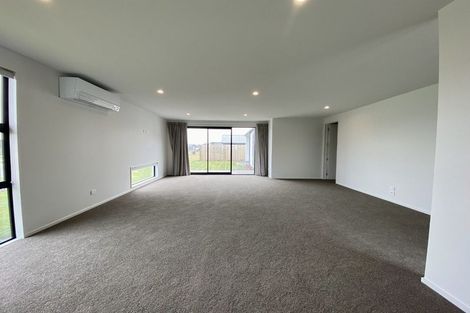 Photo of property in 12 Larissa Road, Halswell, Christchurch, 8025