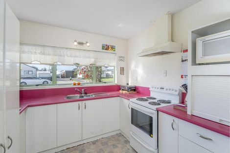 Photo of property in 16 Meadow Drive, Whitianga, 3510