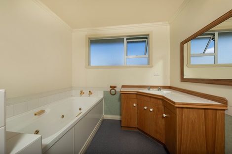 Photo of property in 27 Achilles Place, Wanaka, 9305