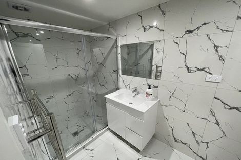 Photo of property in 232a Sunset Road, Windsor Park, Auckland, 0632