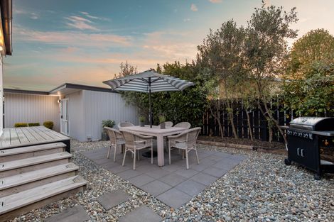 Photo of property in 155 Victoria Street, Cambridge, 3434