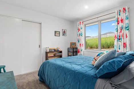 Photo of property in 4 Madeleine Place, Omokoroa, 3114