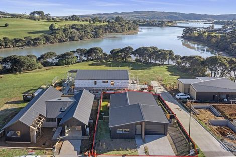 Photo of property in 34 Omahina Street, Raglan, 3225