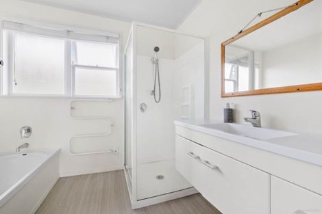 Photo of property in 1/45 Velma Road, Hillcrest, Auckland, 0627