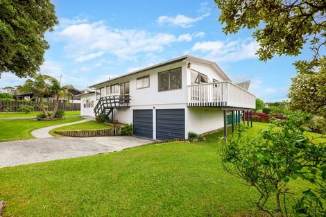 Photo of property in 3 Kauri Crescent, Snells Beach, 0920