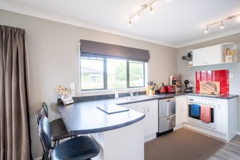 Photo of property in 45 Dalfield Place, Highbury, Palmerston North, 4412