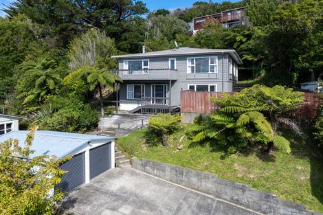 Photo of property in 171 Miromiro Road, Normandale, Lower Hutt, 5010
