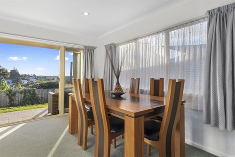 Photo of property in 64 Village Park Drive, Welcome Bay, Tauranga, 3112