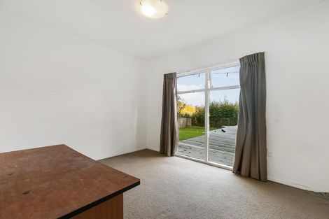 Photo of property in 44 Edgeworth Road, Glenfield, Auckland, 0629