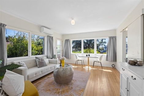 Photo of property in 1/134 Onewa Road, Northcote, Auckland, 0627