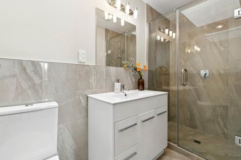 Photo of property in 21 Stitchbird Crescent, Papakura, 2110