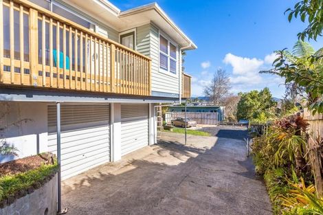 Photo of property in 41 Sunvue Road, Glen Eden, Auckland, 0602
