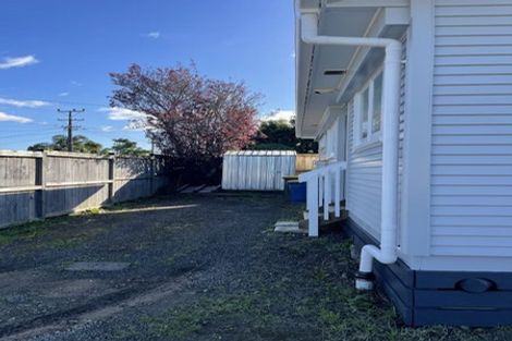 Photo of property in 94 Royal Road, Massey, Auckland, 0614