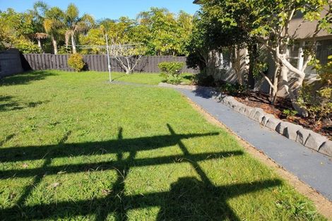 Photo of property in 70 Fisher Parade, Sunnyhills, Auckland, 2010