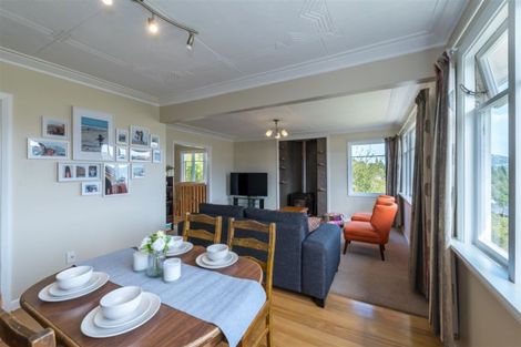Photo of property in 2a Church Hill Road, Green Island, Dunedin, 9018