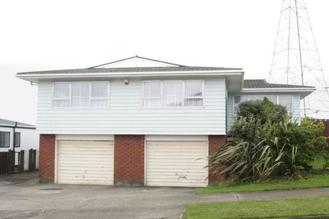 Photo of property in 28 Edgecombe Street, Newlands, Wellington, 6037